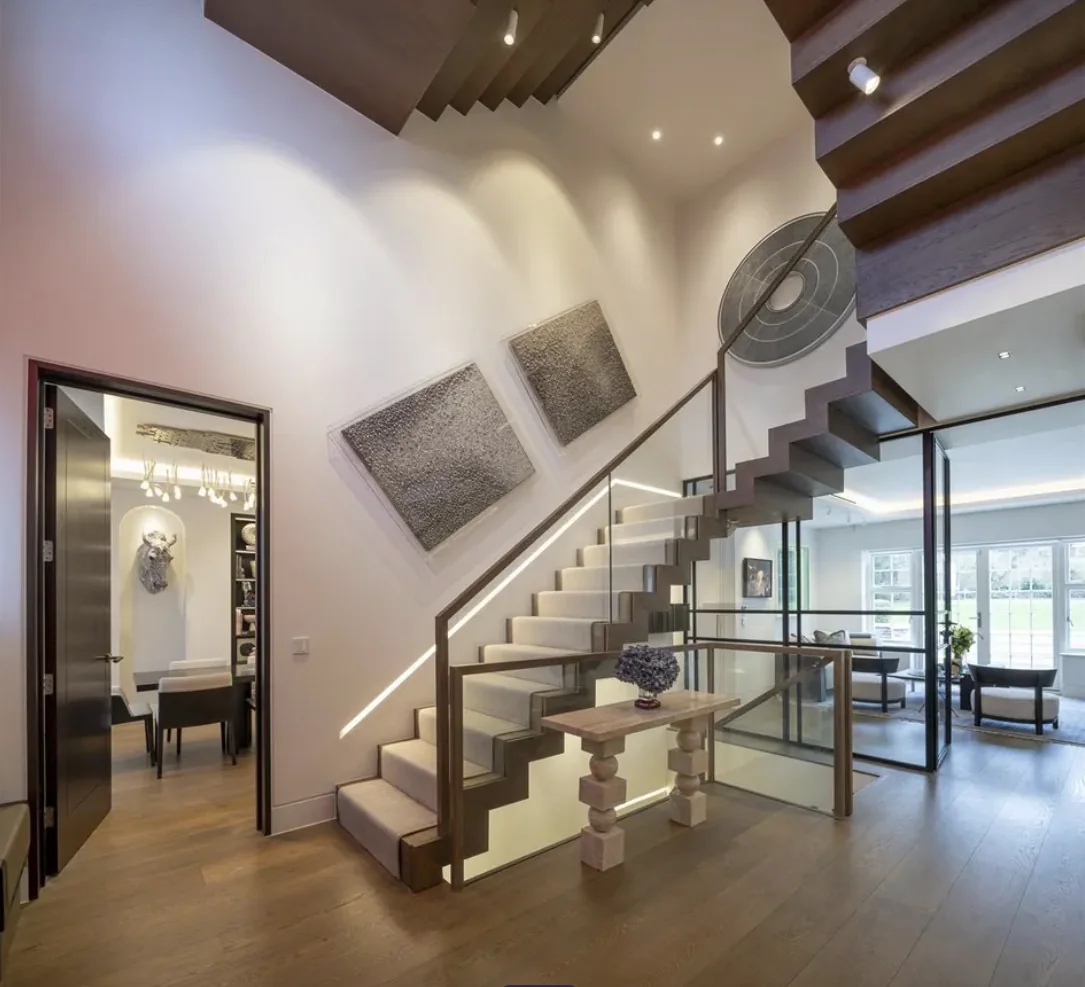 Hampstead Garden Suburb I interior detail